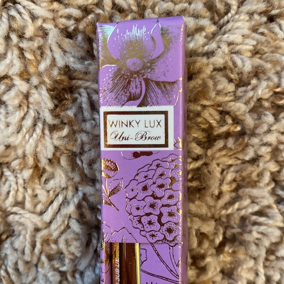 Winky Lux Uni-Brow Universal Shade EyeBrow Pencil - Picture 3 of 7